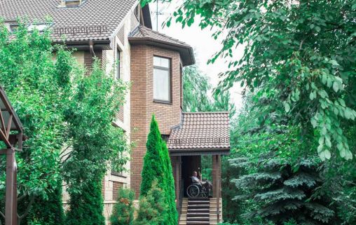 «Домодедовская»